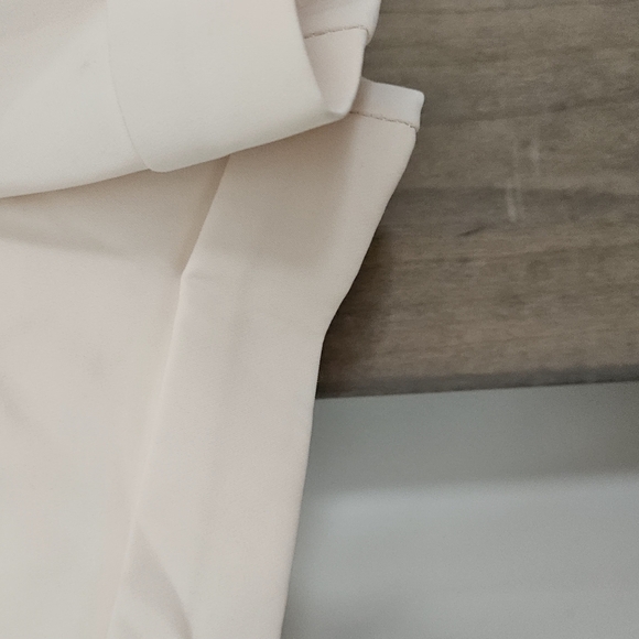 HEMLINE HAUSEN Hannah Tailored Shorts In Cream. Size XS NWT - Picture 11 of 15